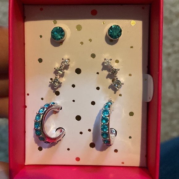 March Birthstone earrings - Picture 2 of 2